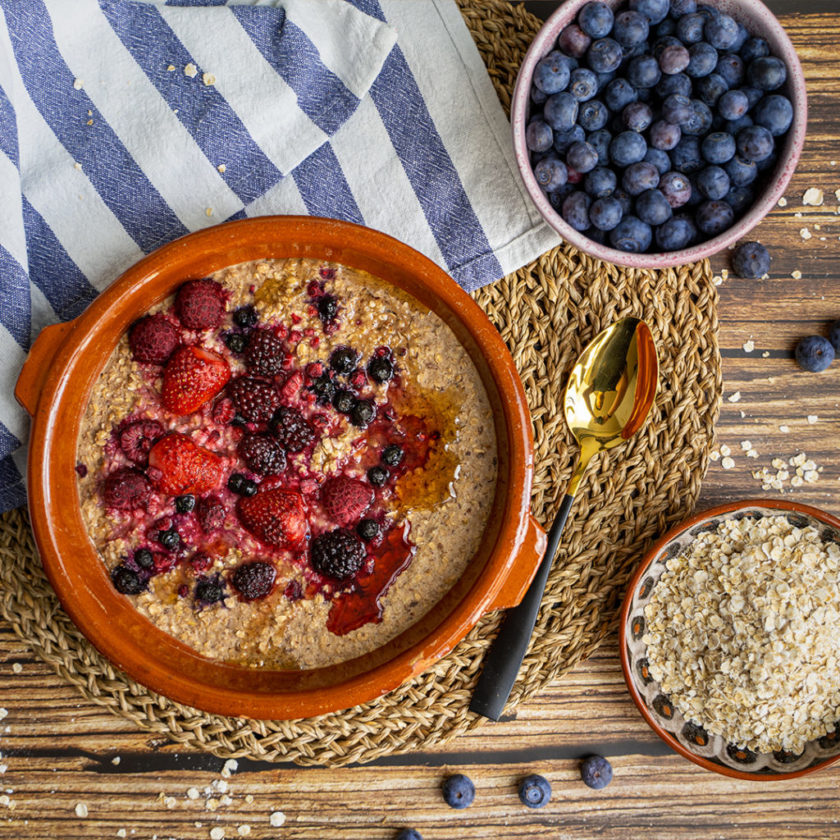 Schnelles 15 Minuten Baked Oatmeal Mit Gemischten Beeren Essliebe