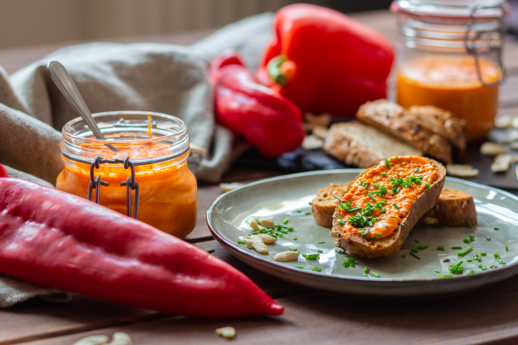 Vegane Paprika-Butter mit Cashews - Essliebe